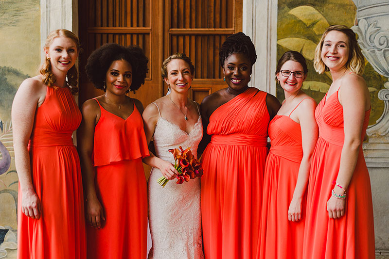 vestidos de dama en color naranja