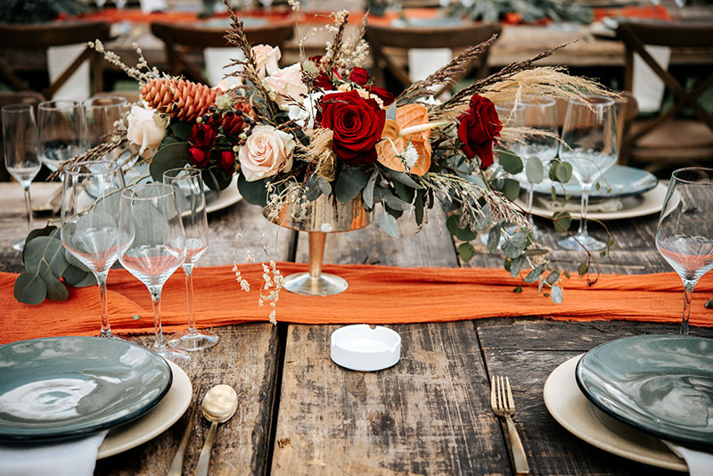 tableware en naranja para boda