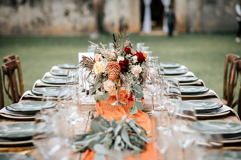 tableware en naranja para boda