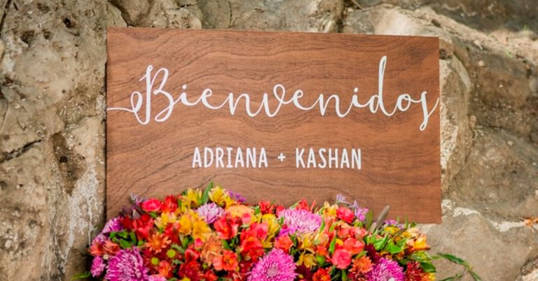 What does YUCATANLOVE ✨ do as a wedding planner in Merida?
