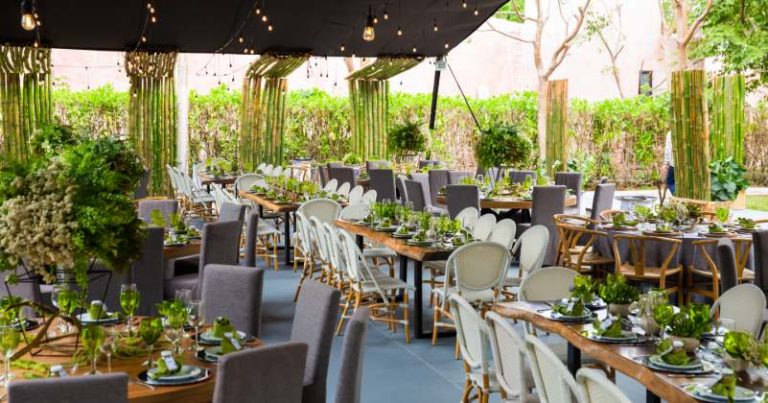 ✅ Which event furniture rental should you choose for a wedding in Cancun? 🏖