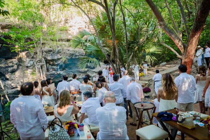 wedding in cenote 