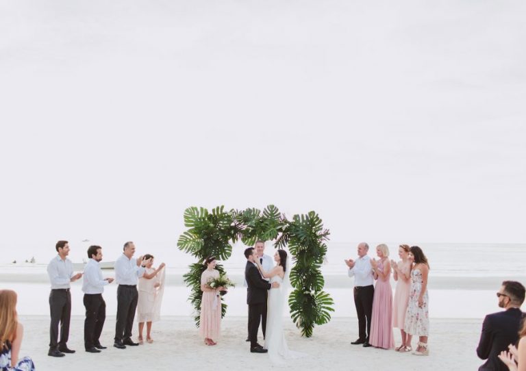 TAKE NOTE ✍ Wedding dress ideas for your wedding in Yucatan
