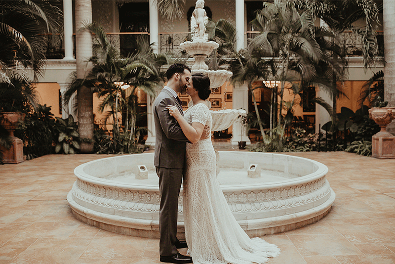 Beso de los novios