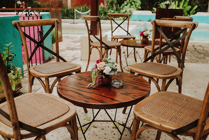 sillas e madera para boda coctel