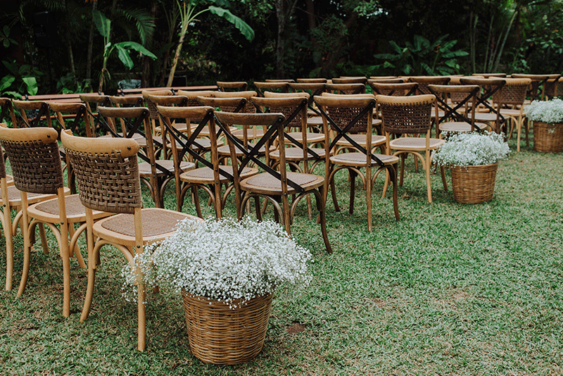 sillas de madera para ceremonia