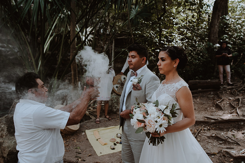 ceremonia en cenote 