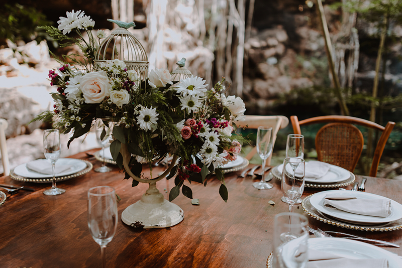 Decoración para boda en cenote 