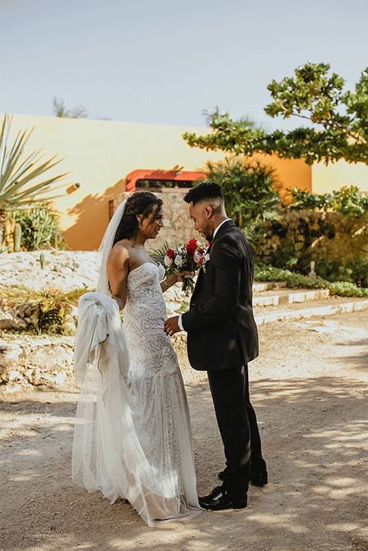 first meeting of the bride and groom