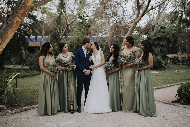 Bridesmaids in Yucatán