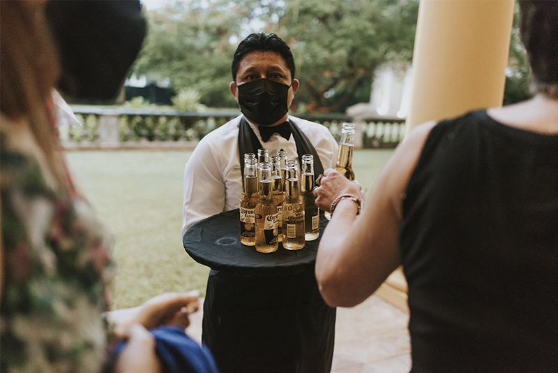 cocktail at wedding