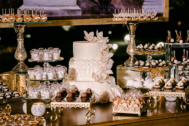 extravagant wedding cake