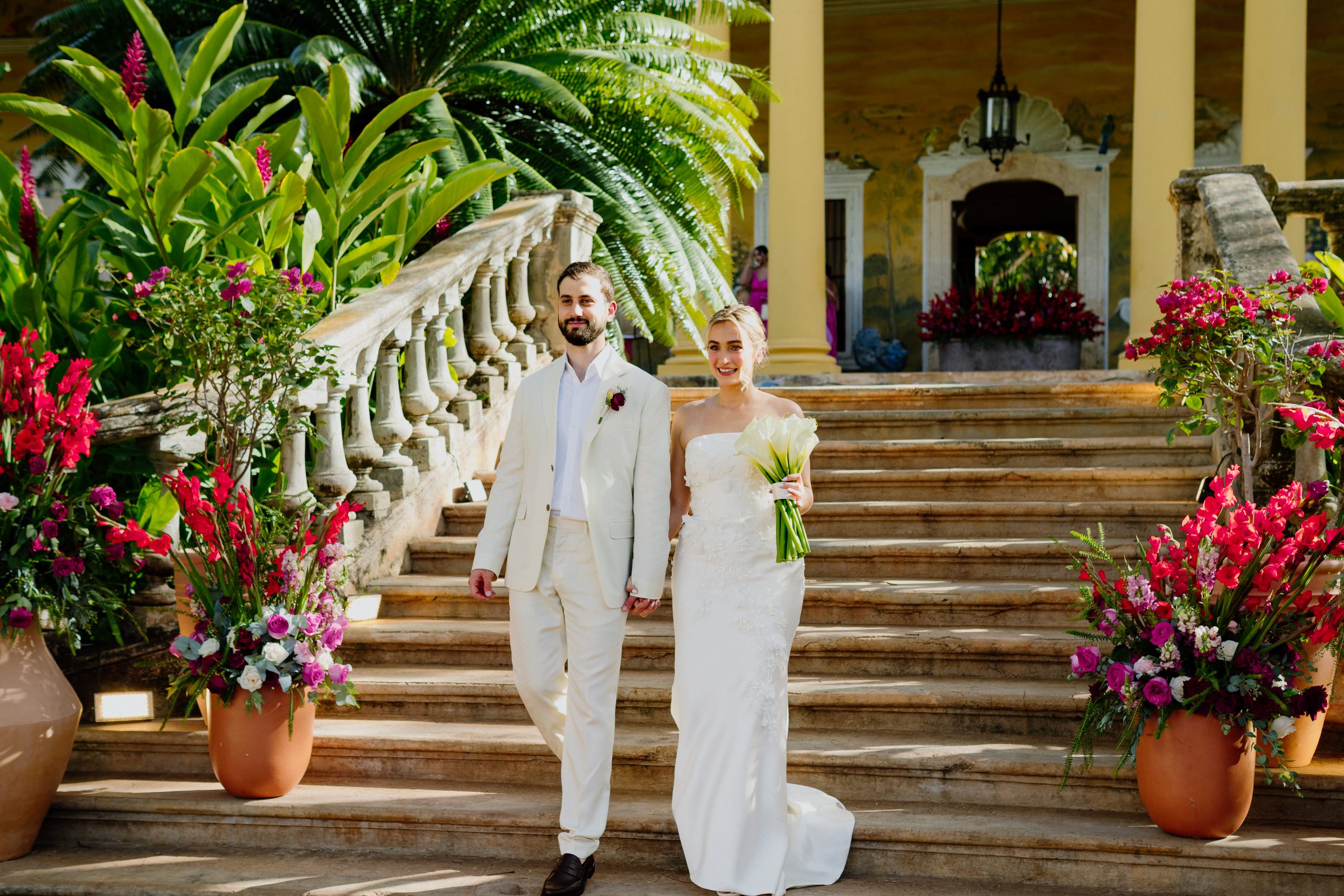 Pink wedding in Hacienda Tekik de Regil: Sofia and Faris