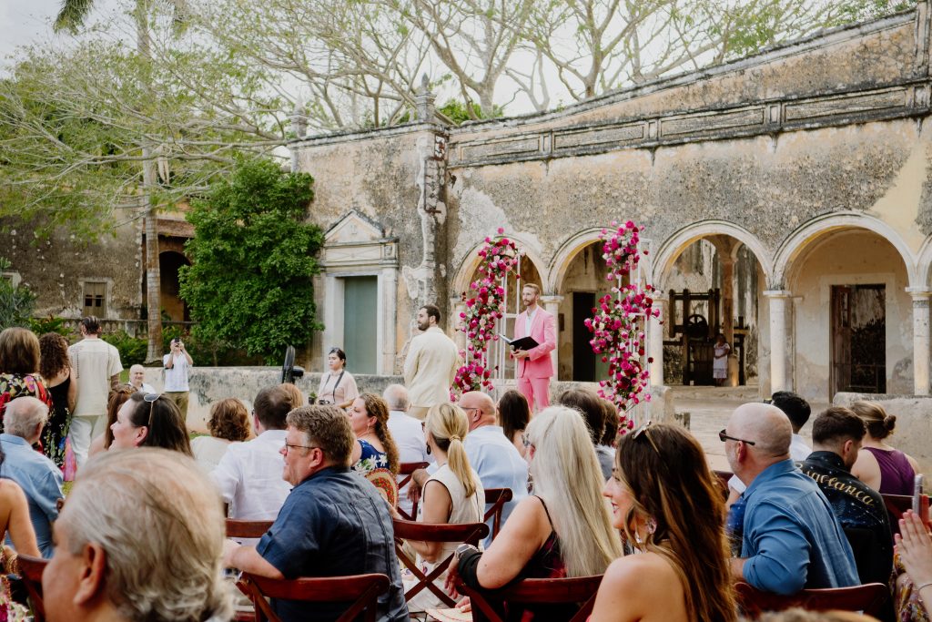 pink flowers for wedding