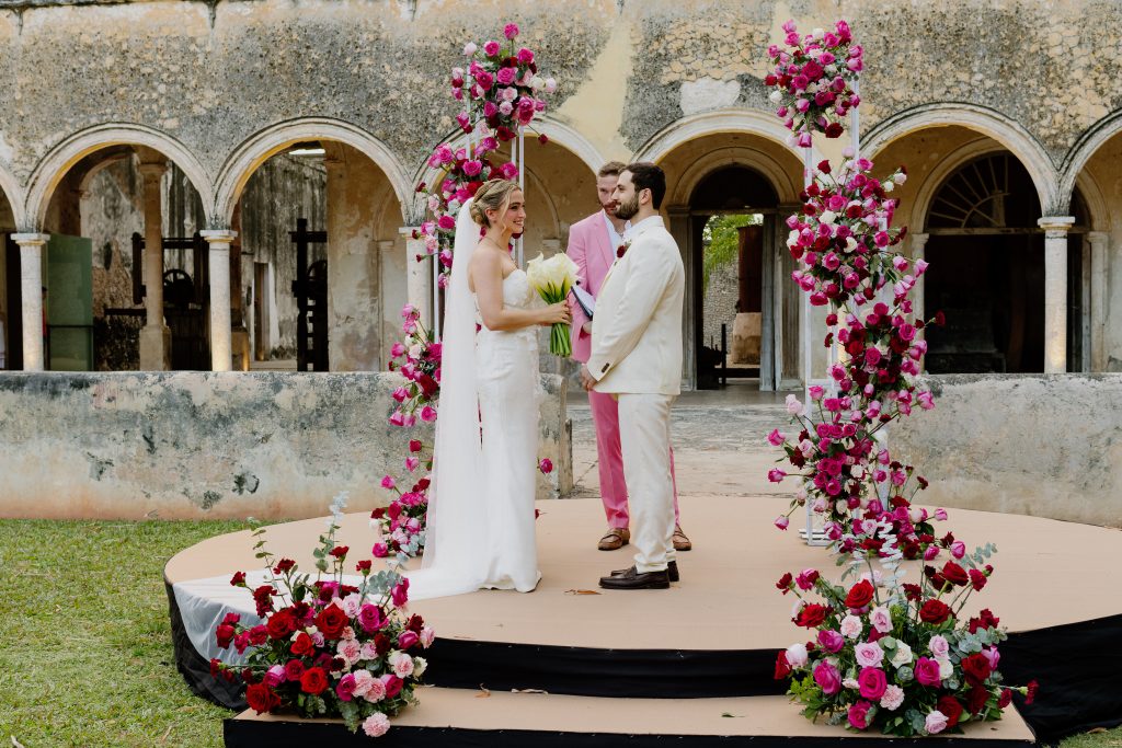 pink wedding decorations