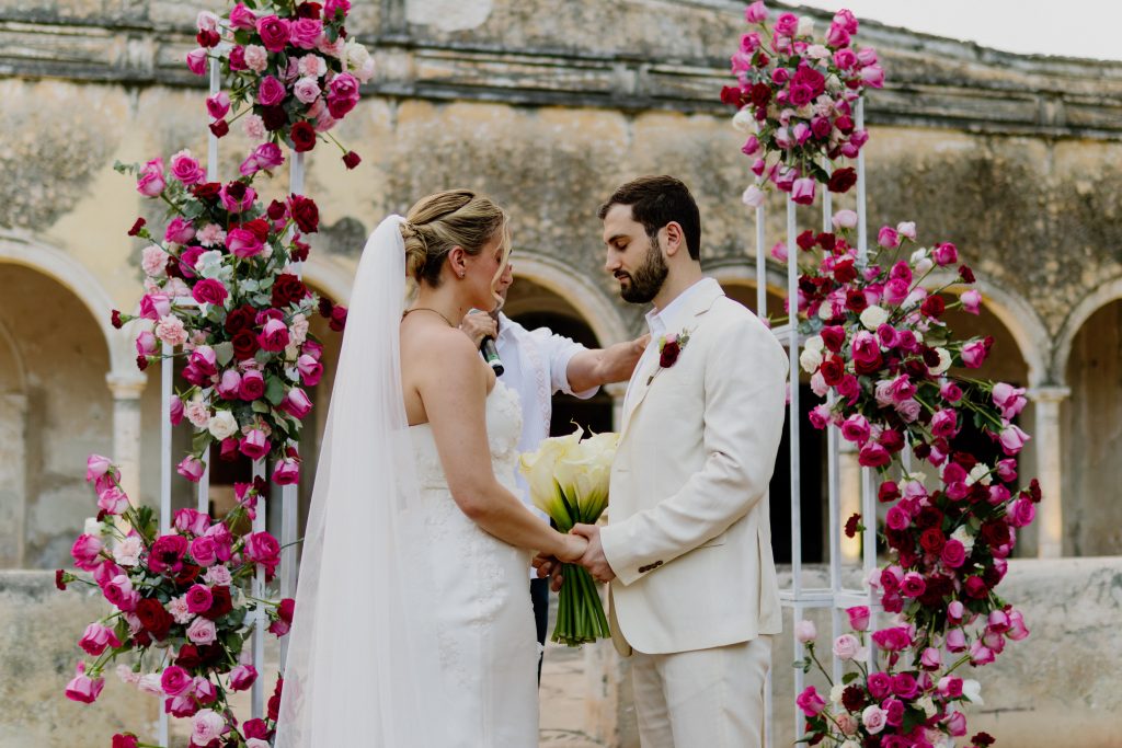 pink flowers for wedding