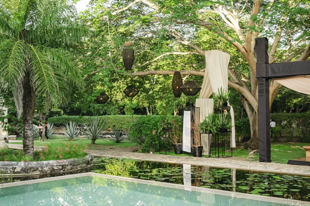 tropical decoration