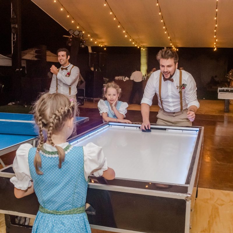 fun wedding activities for guests